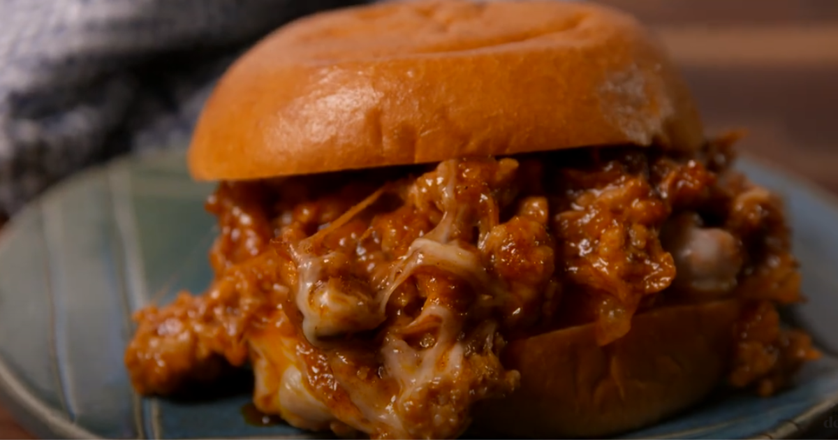 Cheesy Chicken Sloppy Joes